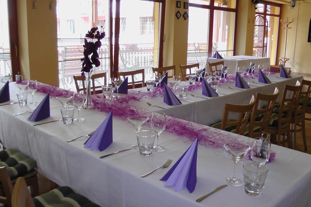 Hotel Cementář Hranice  Extérieur photo
