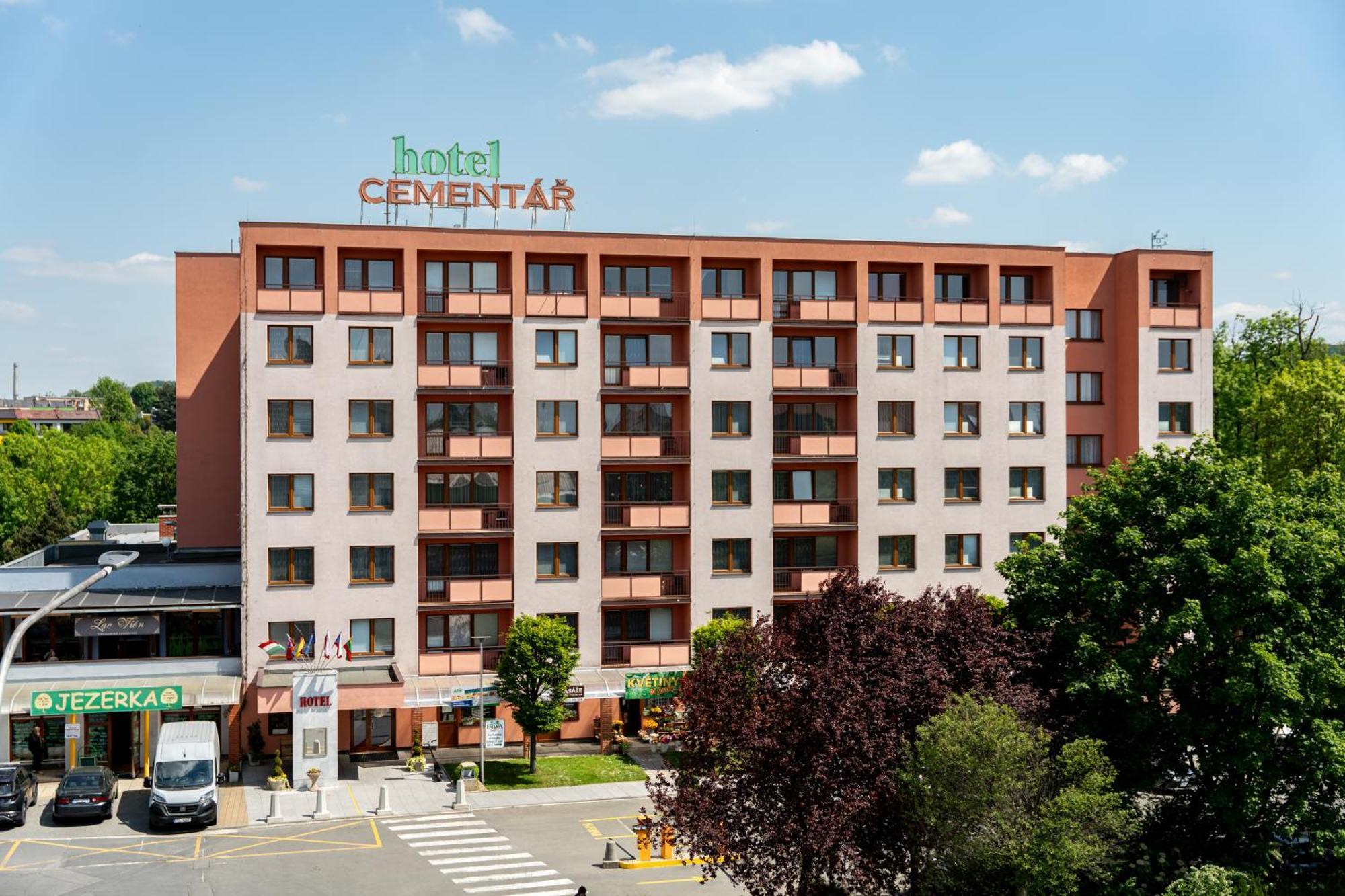 Hotel Cementář Hranice  Extérieur photo